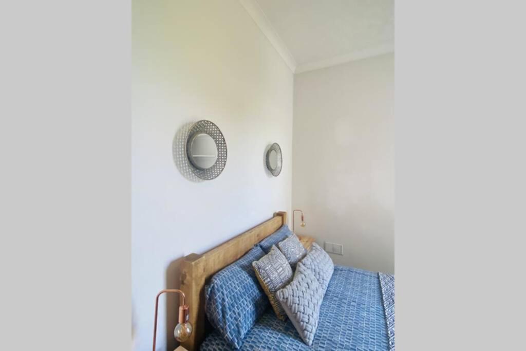 Unique Sea View Apartment Гастингс Экстерьер фото