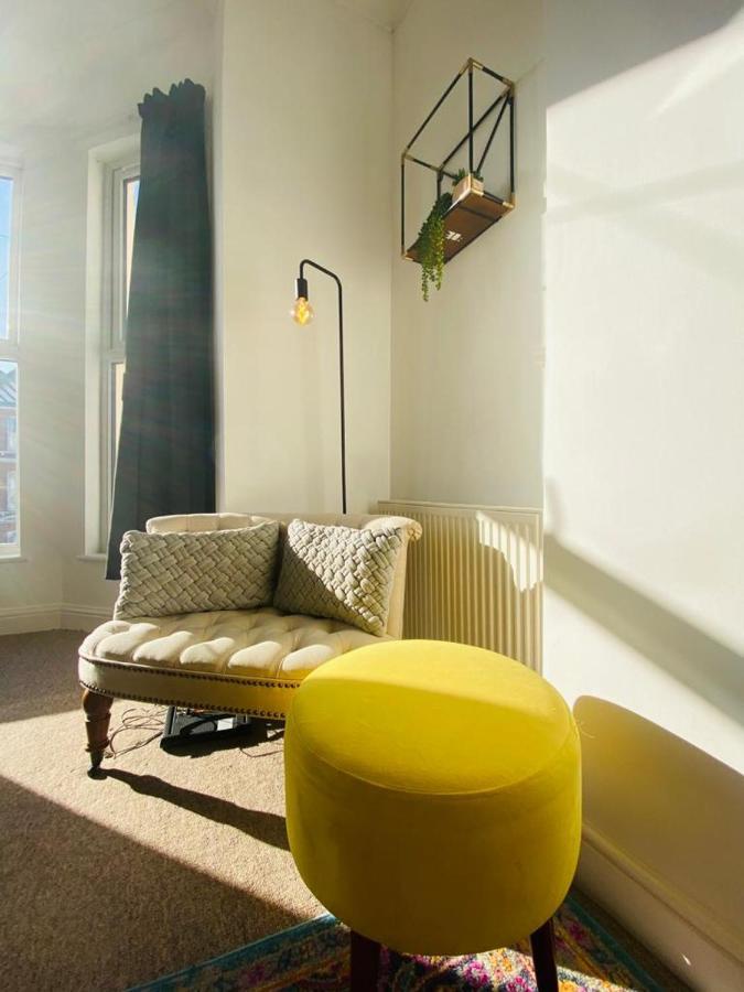 Unique Sea View Apartment Гастингс Экстерьер фото